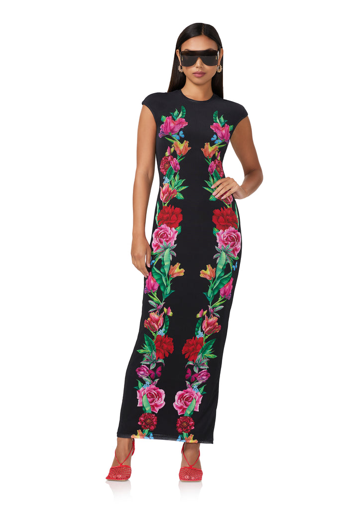 women's maxi length t-shirt shaped dress with capped sleeve in body floral print