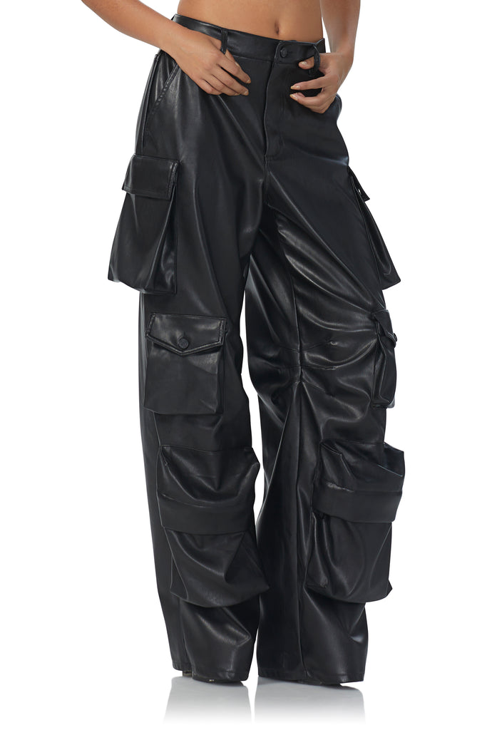 women's high waist relaxed fit cargo pant in noir faux leather 